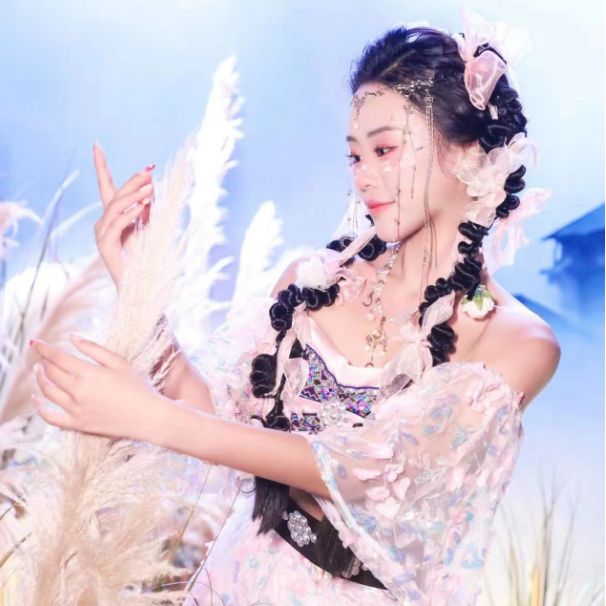 雯小萌