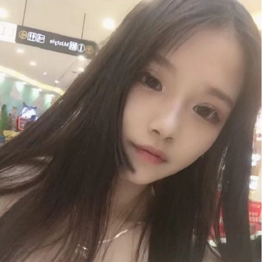吧唧一口梦媛